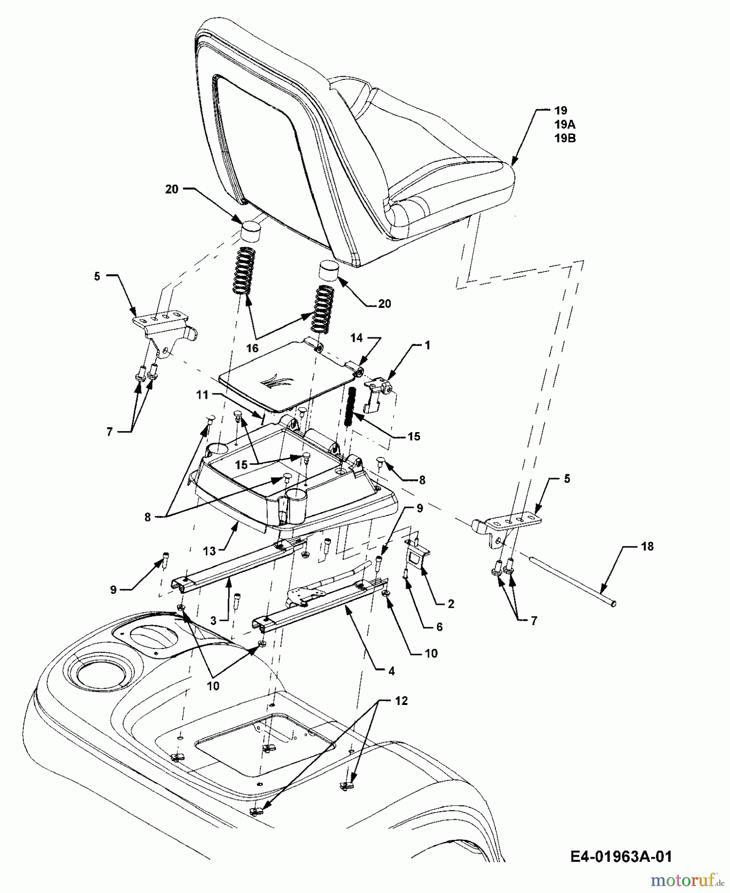  Cub Cadet Garden tractors HDS 3235 14A-672-603  (2001) Seat, Seat bracket